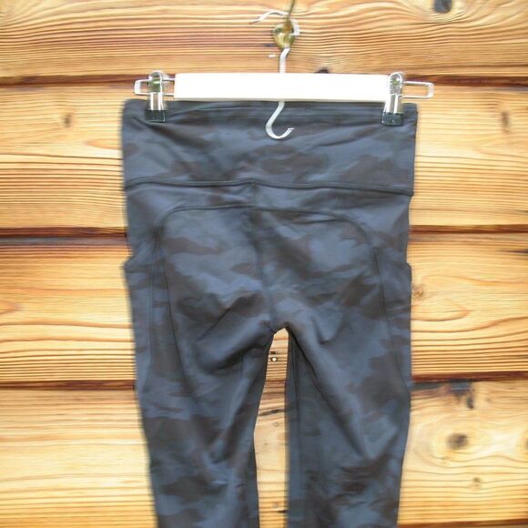 Lululemon Womens Camo Fast  Free Tights Size 4 - Picture 7 of 8